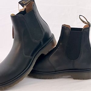 NWT - Doc Martin Chelsea Boots - Uber comfortable.